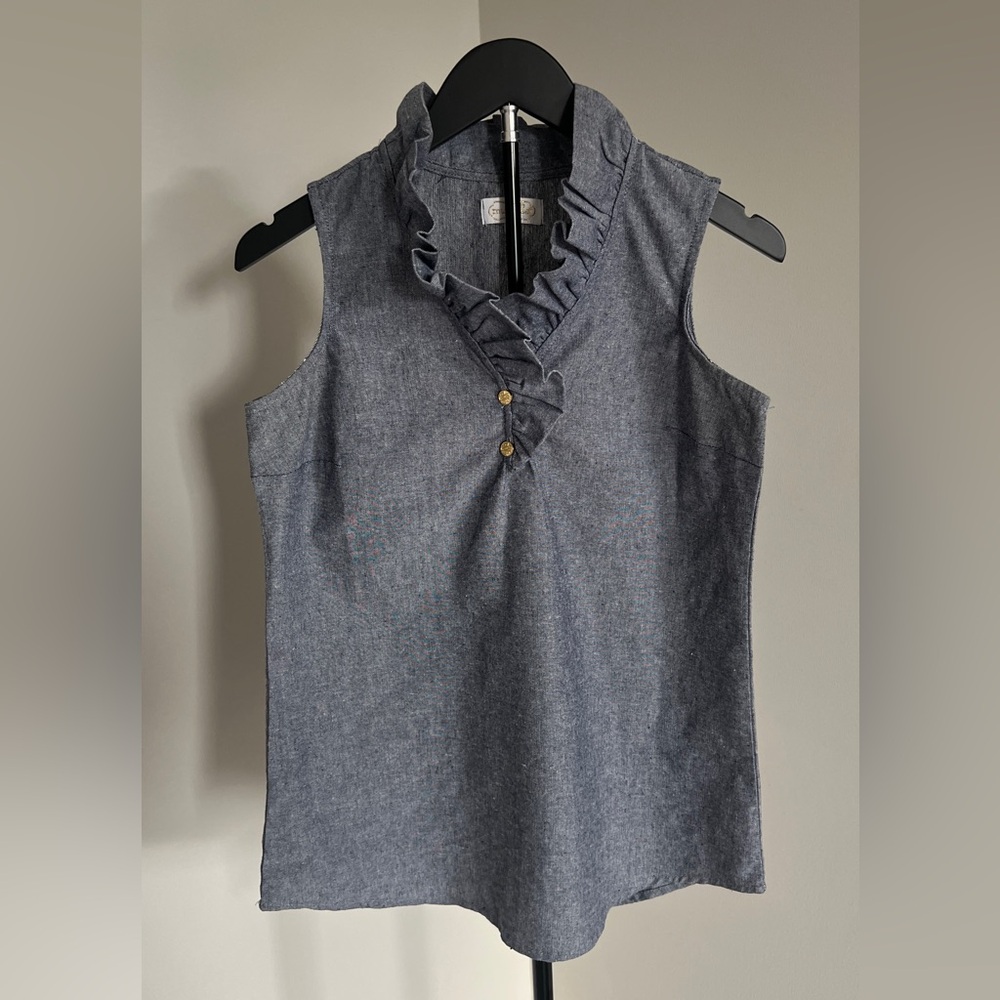 Mud Pie Chambray Wash Blue Sleeveless V-Neck Top with Gold Buttons Size Small